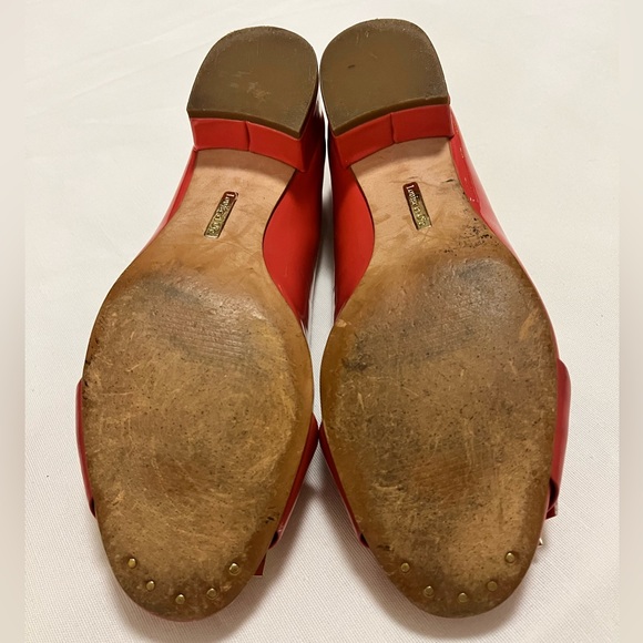 Louise Et Cie Brianna block heel patent leather pump with gold buckle size 6 - Picture 5 of 7